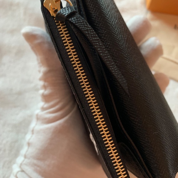 BRAND NEW WILD AT HEART ROSALIE COIN PURSE//LIMITED EDITION - Picture 8 of 14